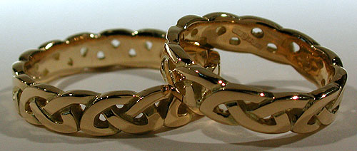 18kt Celtic love knot wedding bands