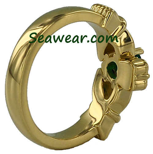 Claddagh heart shaped prongs ring