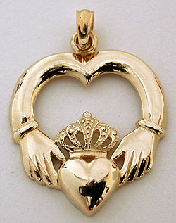 14k Claddagh necklace pendant