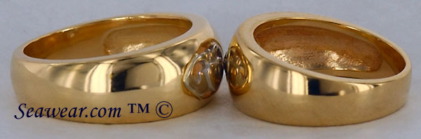 side view of Claddagh wedding bands