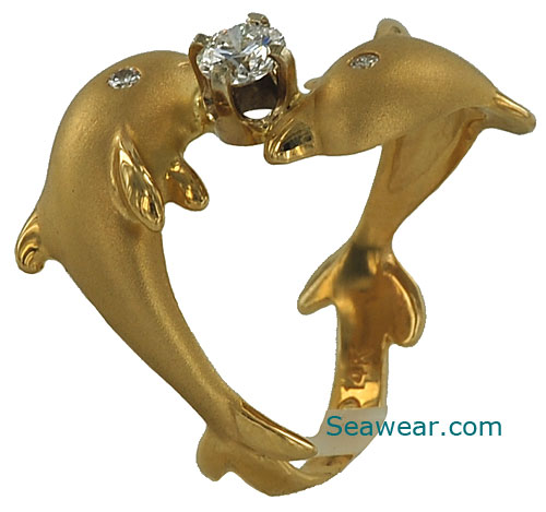 side view dolphin diamond ring with VVS diamond