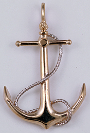 14kt European fouled anchor with correct flukes