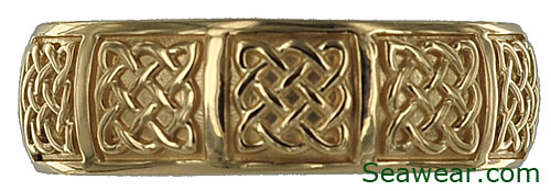 Celtic knot panels wedding band