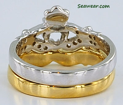 Claddagh wedding band set