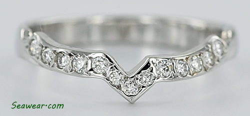 VS diamonds Claddagh matching wedding band