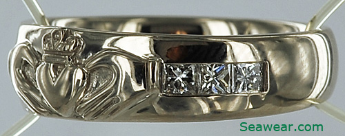 princess cut diamond Claddagh wedding band