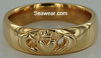 Claddagh wedding band