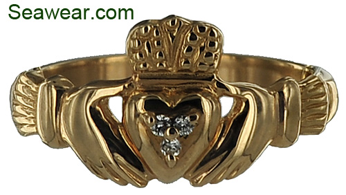 Claddagh ring wit three diamonds