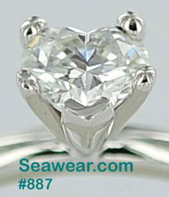 SI clarity and D color heart diamond