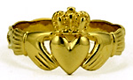 woman's celtic claddagh ring