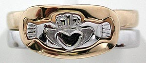 Claddagh puzzle ring