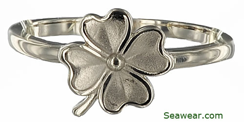 white gold four leaf clover ring