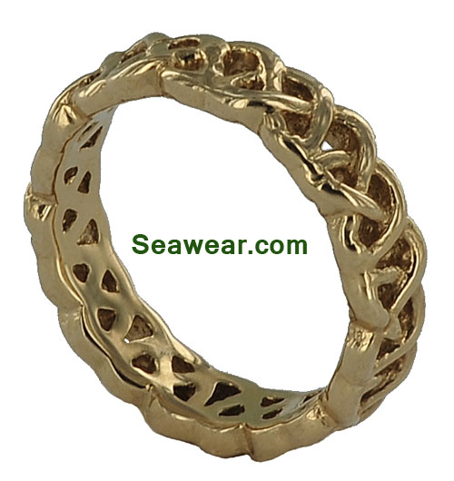 Celtic love knot wedding band