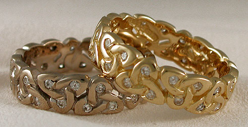 18kt diamond trinity knot bands