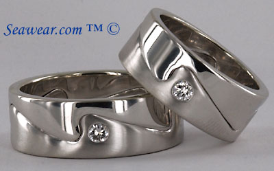 14kt white gold whitecap wedding band with diamond