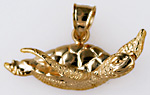 14kt swimming sea turtle in amazing necklace pendant detail